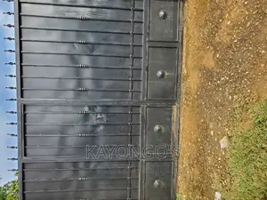 Old Sliding Gate 8x15ft
