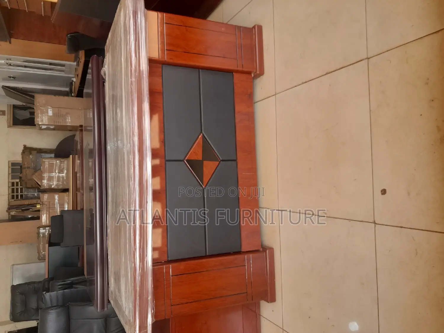 An Executive Table 1.60centmetre