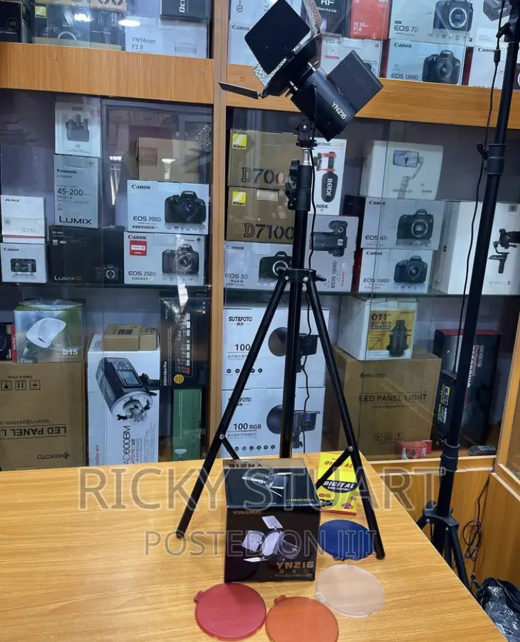 YN216 LED Video Light With Adjustable - Color TMP