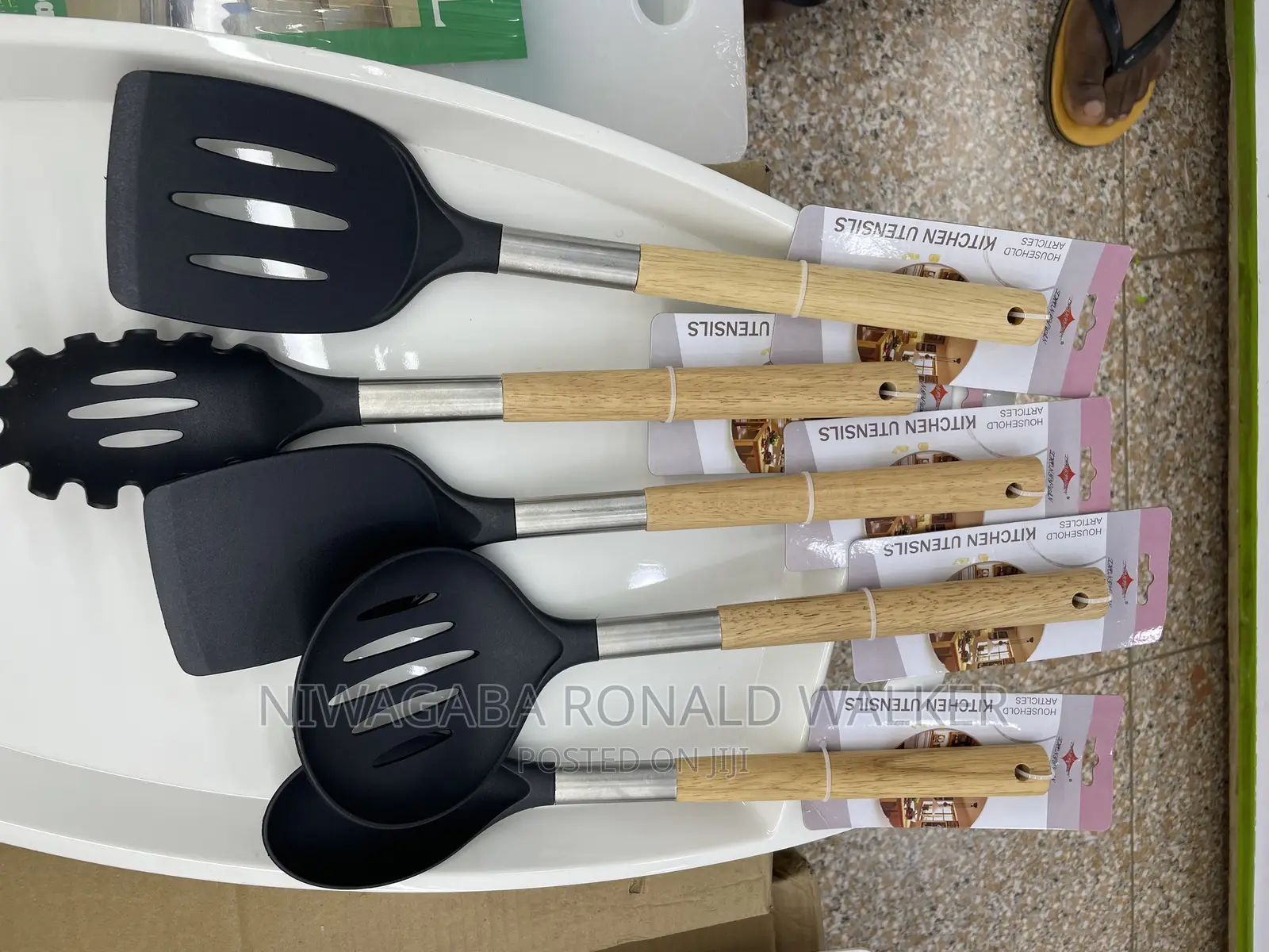 5pc Set Silicone Serving Spoons With Wooden Handle