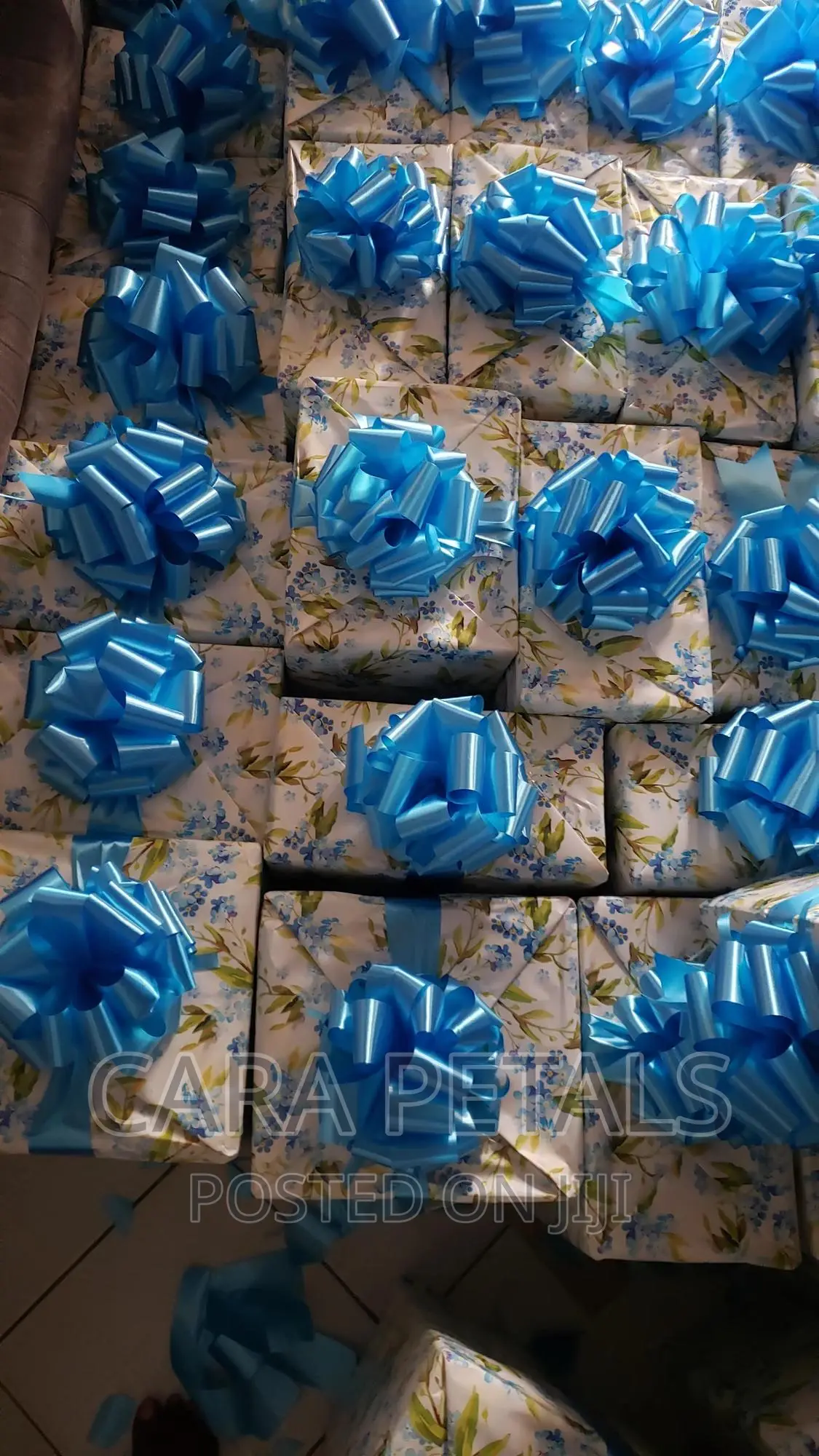 Introduction Gift Wrapping