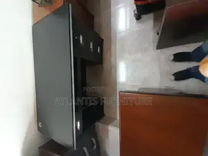An Executive Table for Office