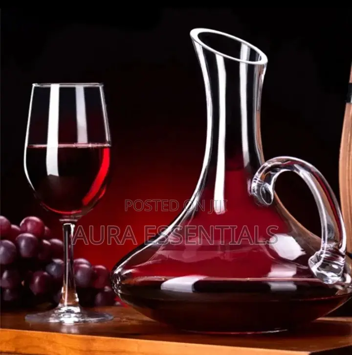 Decanter With 6 Wine Glasses