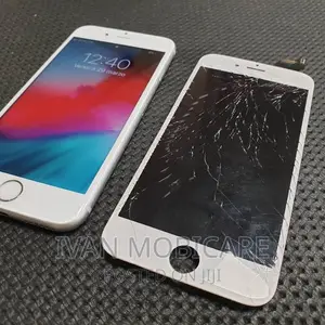 iPhone Screen Replacements