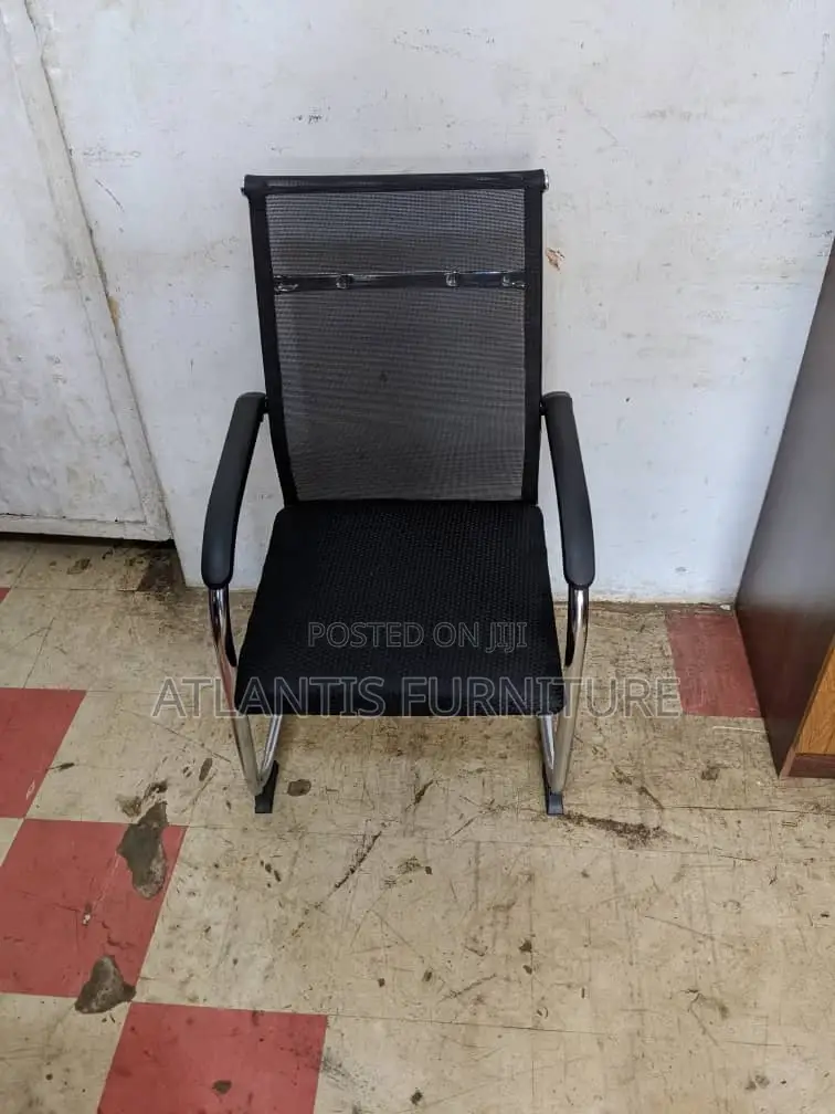 A Very Nice Executive Mesh Visitors Chair