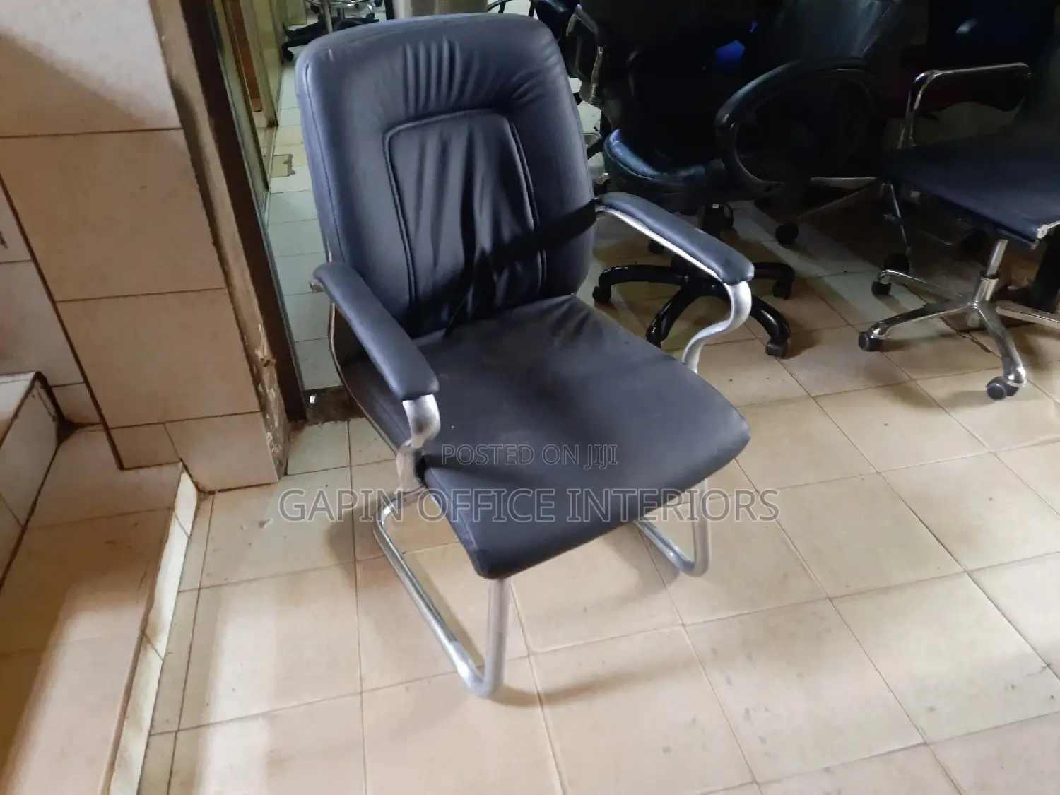 Non Rotating Office Chair