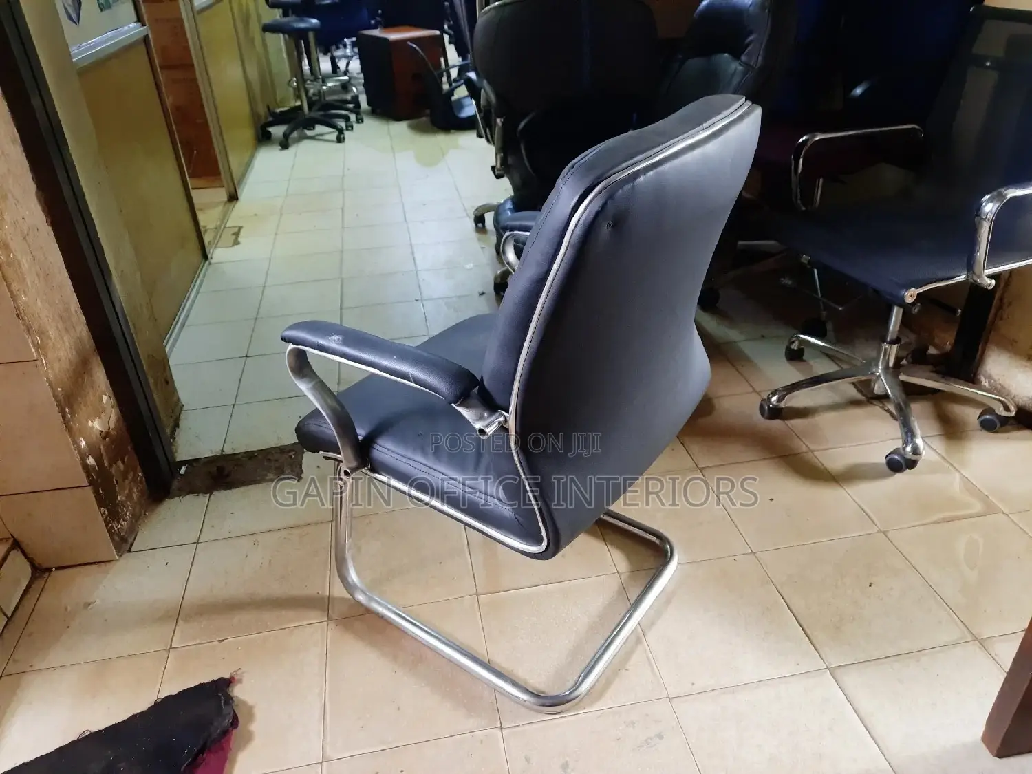 Non Rotating Office Chair