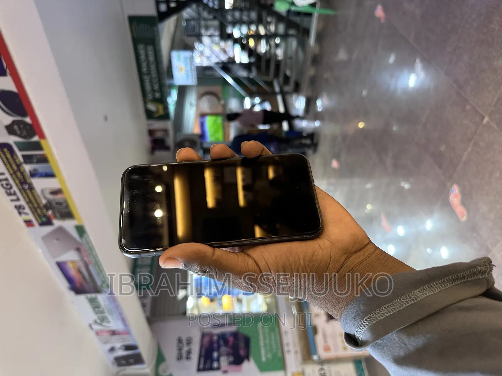 Apple iPhone 11 64 GB Black