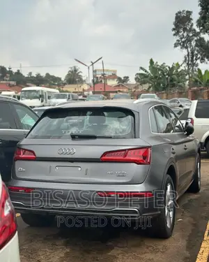 Audi Q5 2.0T Premium AWD quattro 2018 Silver