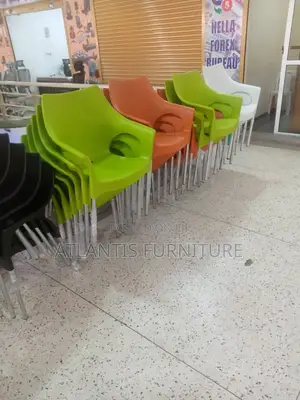 A Very Nice Executive Plastic Chairs