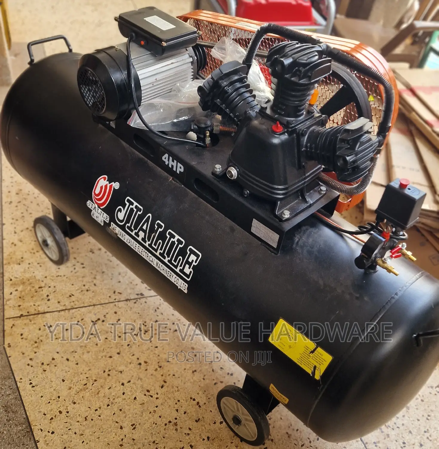 Air Compressor 300 Litres 3 Piston Head
