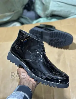 Original Men’S Clarks Shinny Leather Ankle Boots