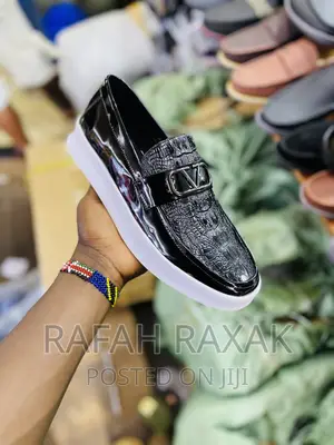 Original Classy Men’S Versace Shinny Loafers