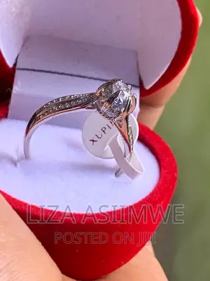 Engagement Rings Available in Size 7(17)