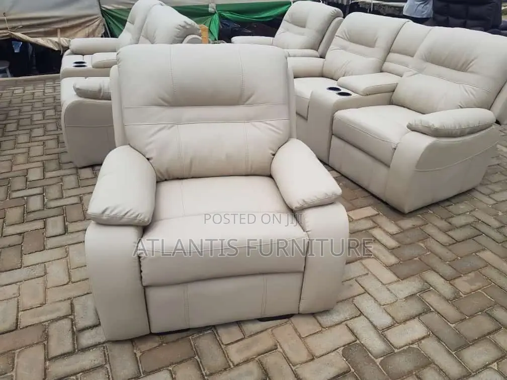 An Sofa Set Executive Chair
