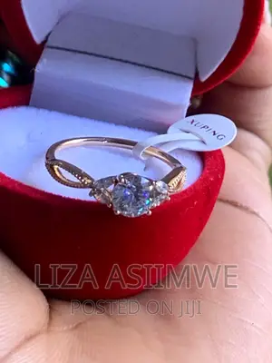 Simple Engagement Rings Available in Size 7 (17)