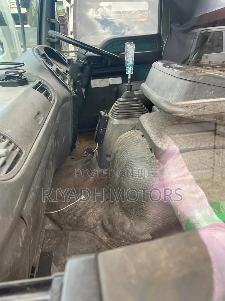 Isuzu Forward 2003