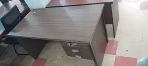 A Durable 1.4metre Office Single Desk