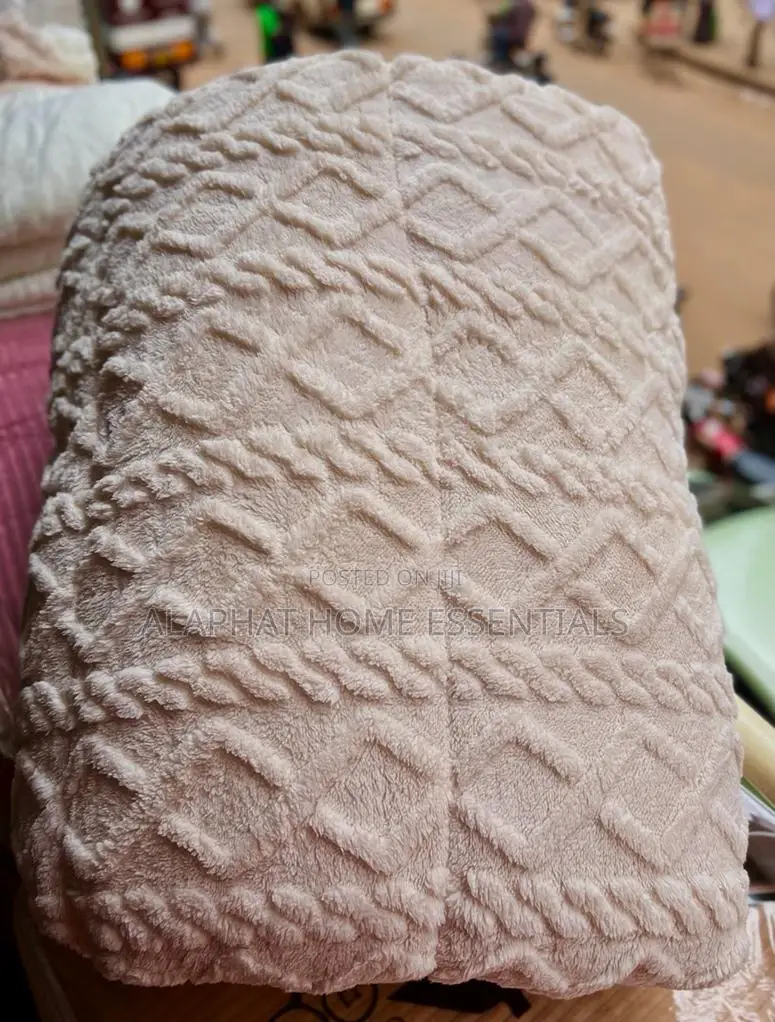 4pc Tufted 6*6 Duvet