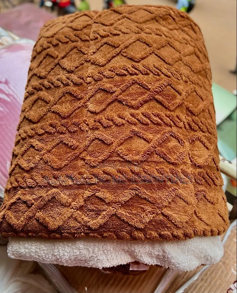 4pc Tufted 6*6 Duvet