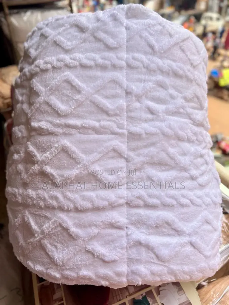 4pc Tufted 6*6 Duvet