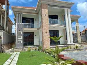 Furnished 6bdrm Mansion in Kira Organised for sale