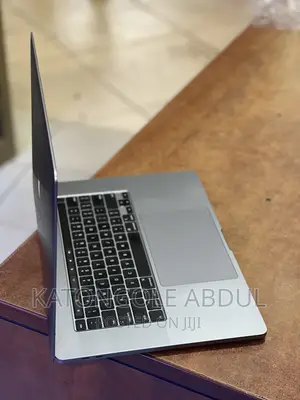 New Laptop Apple MacBook Pro 16GB Intel Core i9 SSD 1T