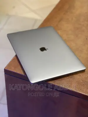 New Laptop Apple MacBook Pro 16GB Intel Core i9 SSD 1T