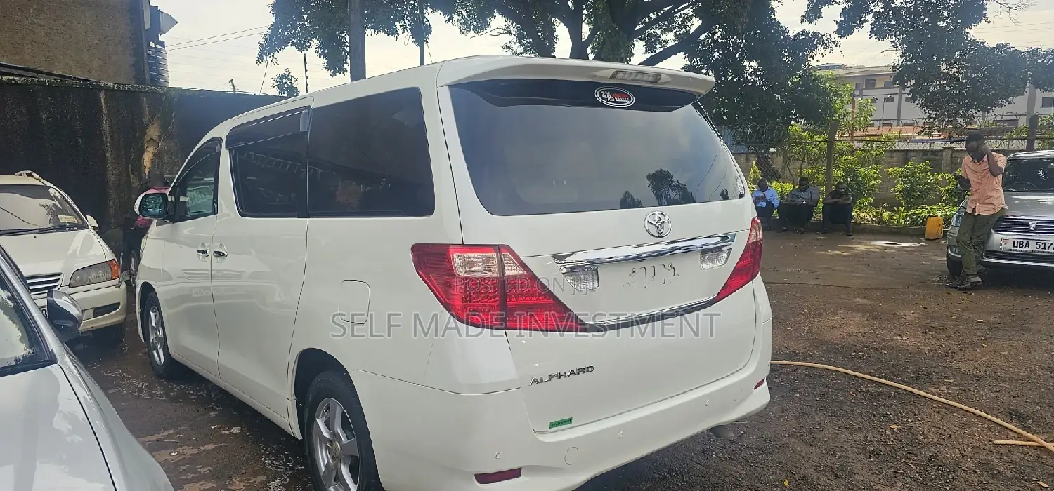 Toyota Alphard 2010 White