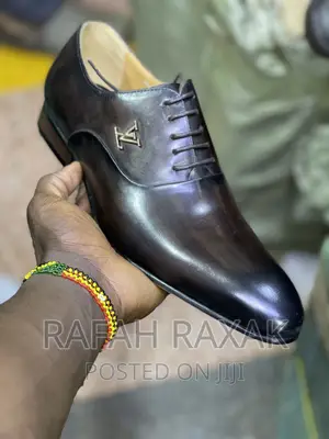 Original Louis Vuitton Lace Up Leather Gentle Shoes