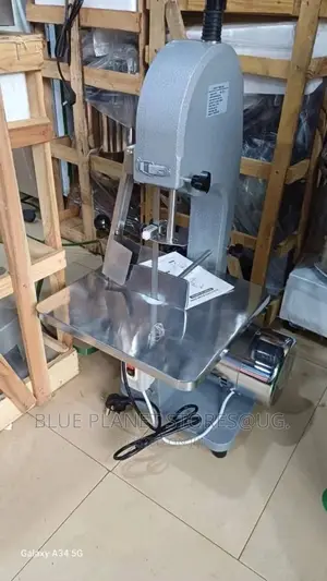 COMMERCIAL Meat Cutting/Bone Saw Machines \\ 1500w \\ JG-210