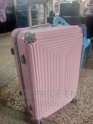 Executive Plastic Suitcase.Medium.( Pink)