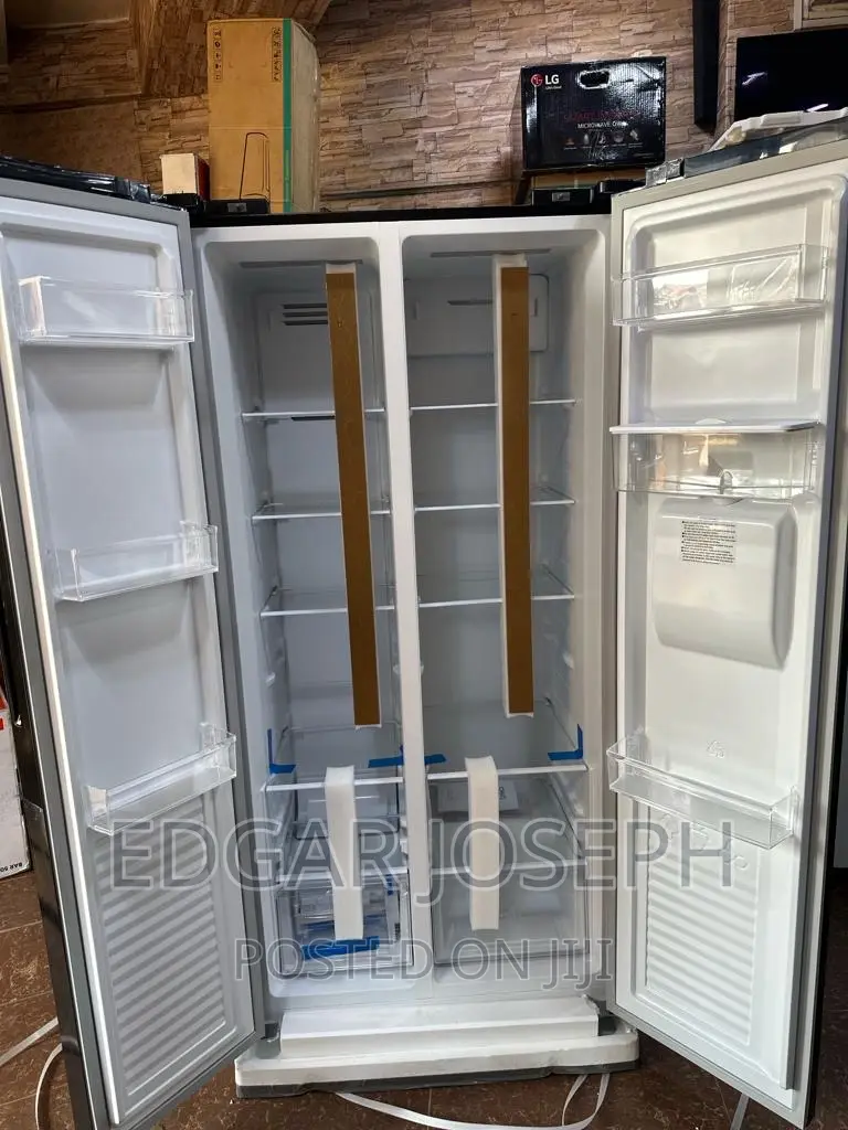 Chiq 560L Side by Side Refrigerator Frost Free