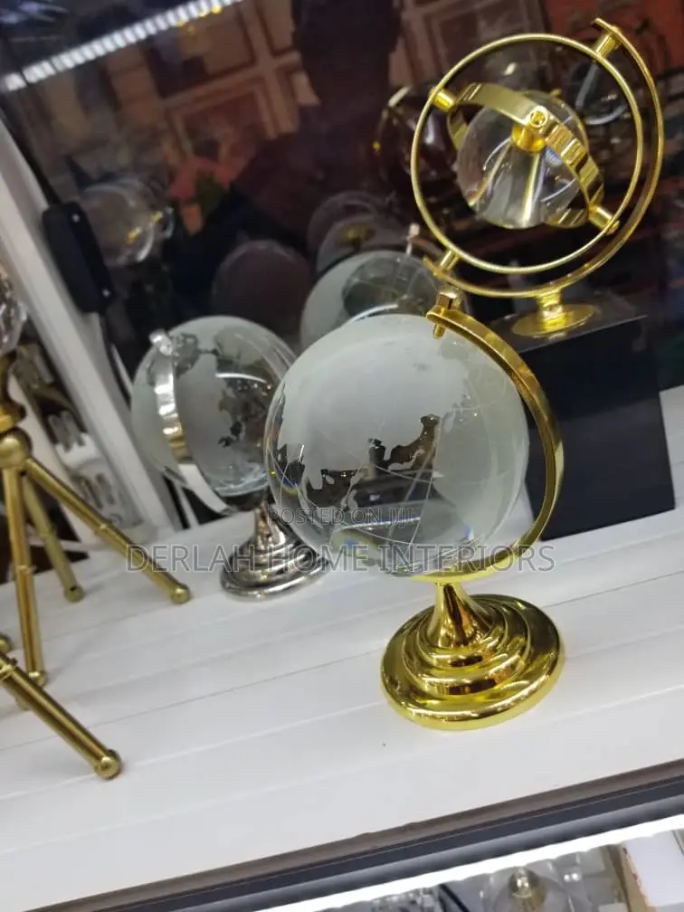 Decorative Figurines