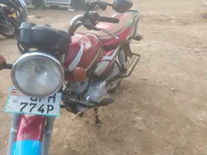 TVS HLX 125 2022 Red