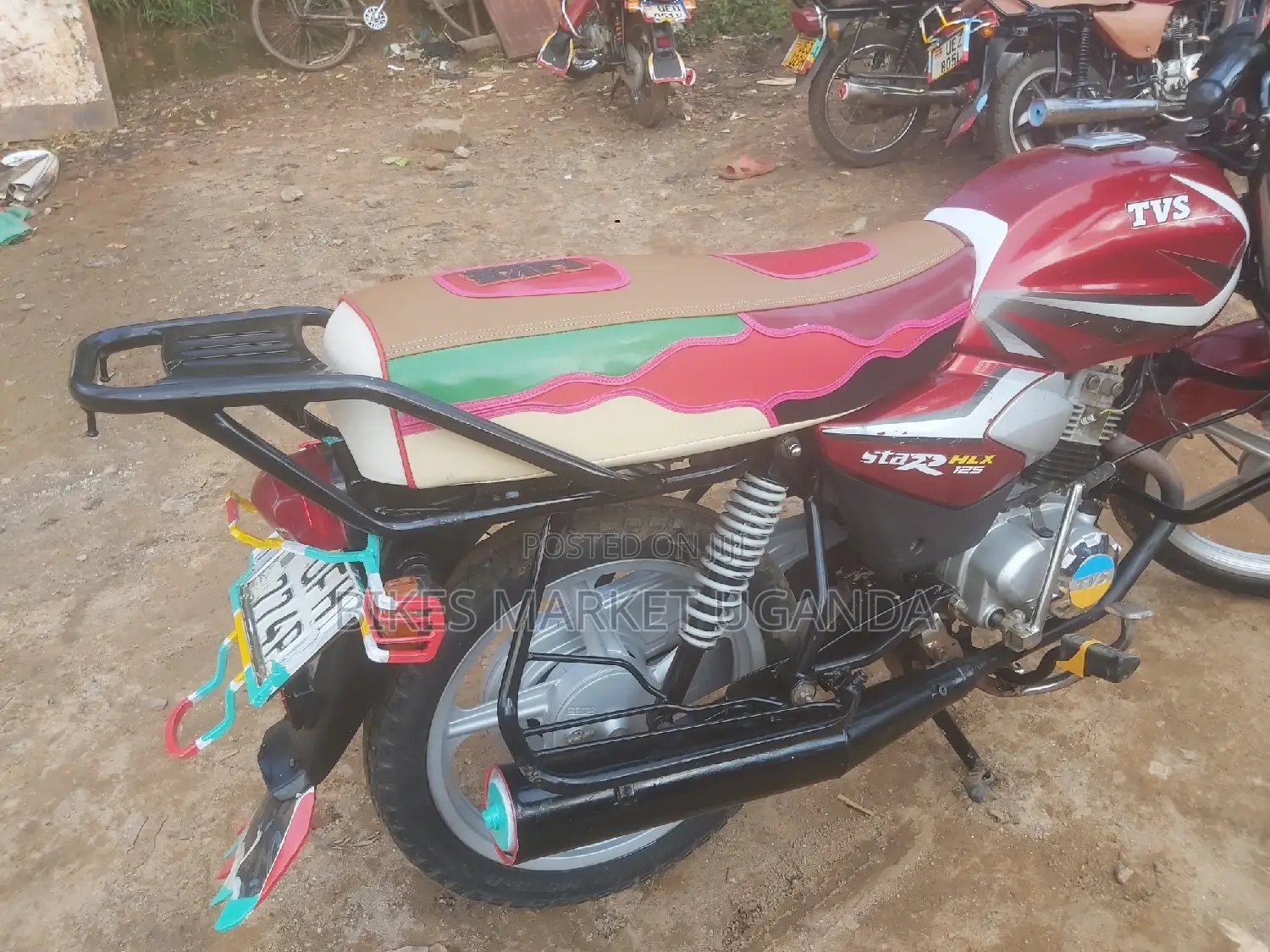 TVS HLX 125 2022 Red