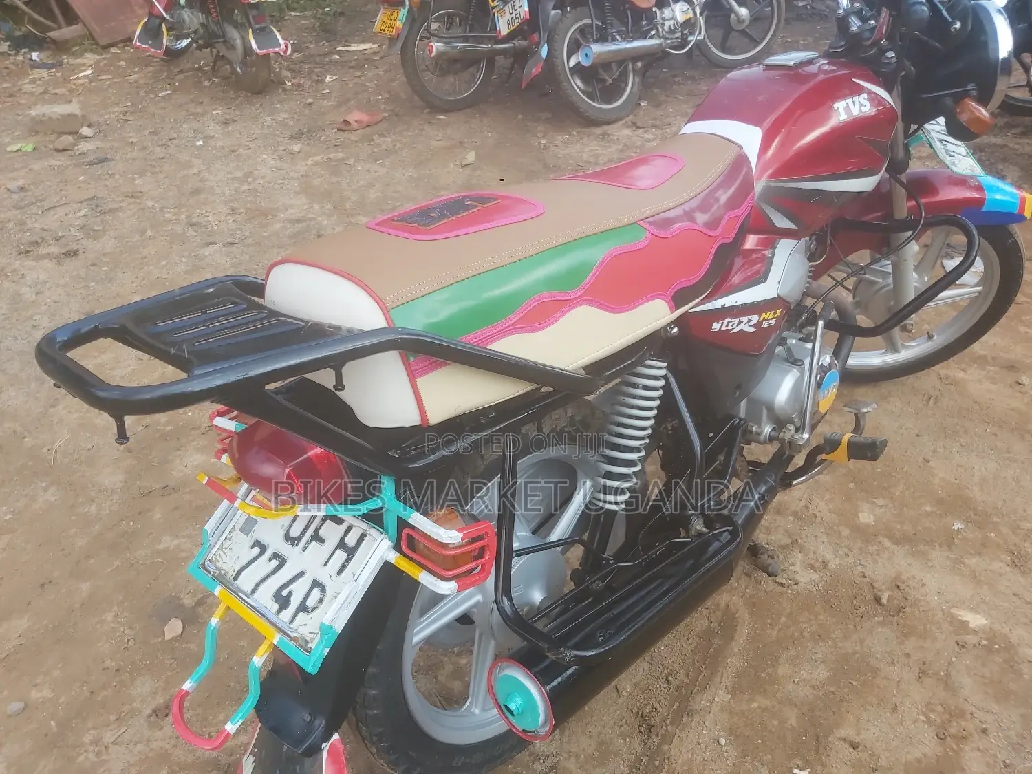 TVS HLX 125 2022 Red