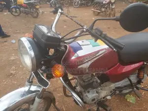Bajaj Boxer 2017 Red