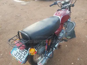 Bajaj Boxer 2018 Red
