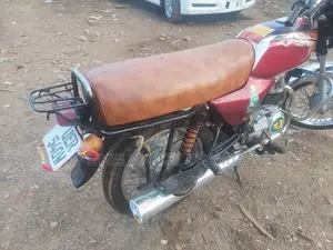 Bajaj Boxer 2018 Red
