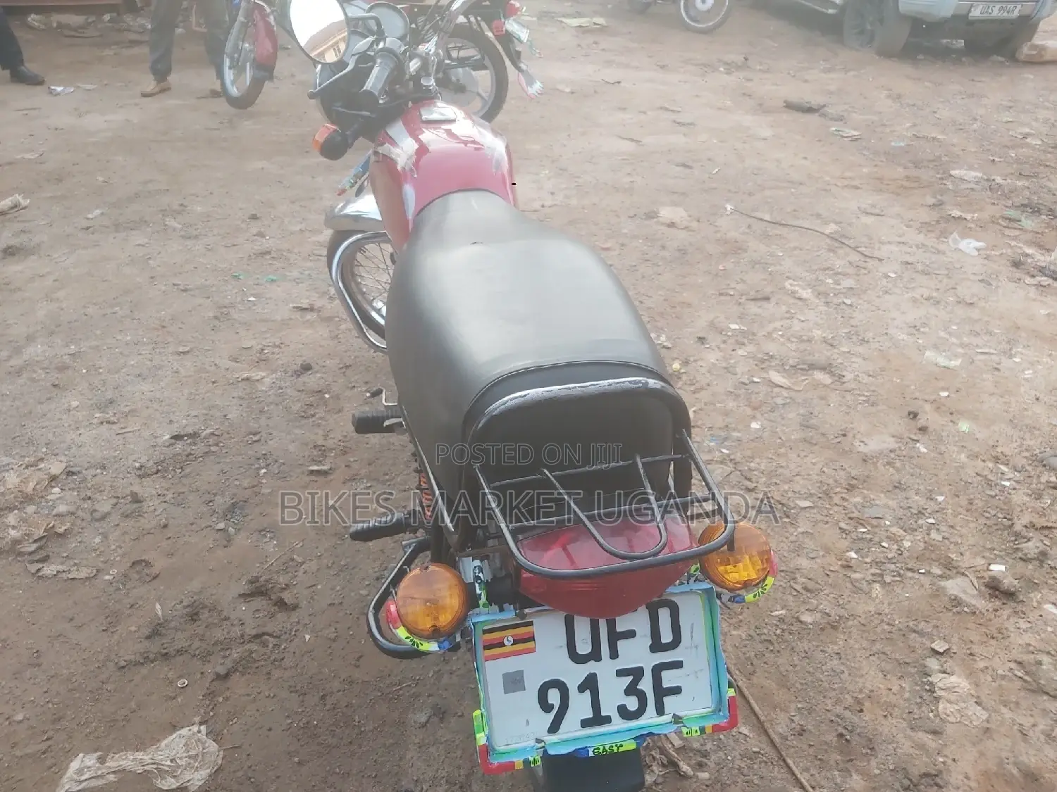 TVS HLX 125 2020 Red