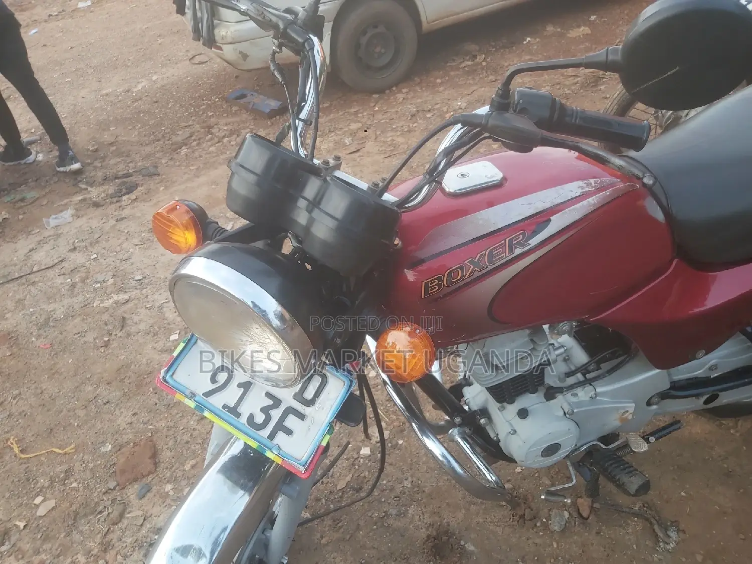 TVS HLX 125 2020 Red