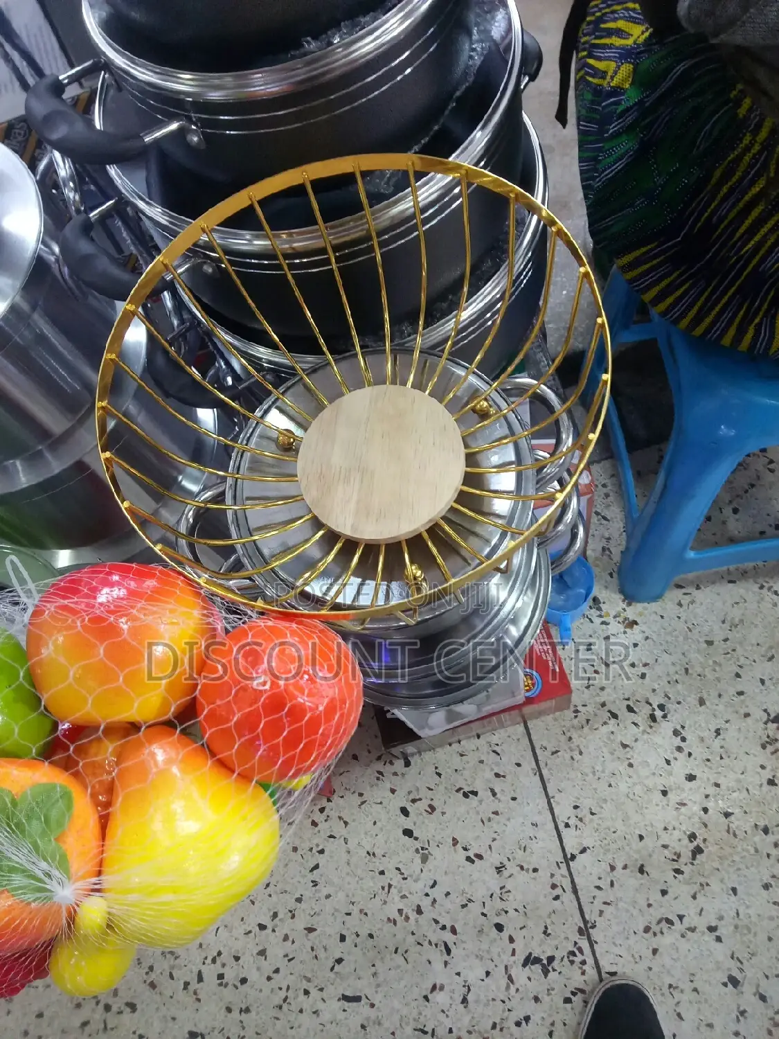 Dinning Fruit Basket With Fruits