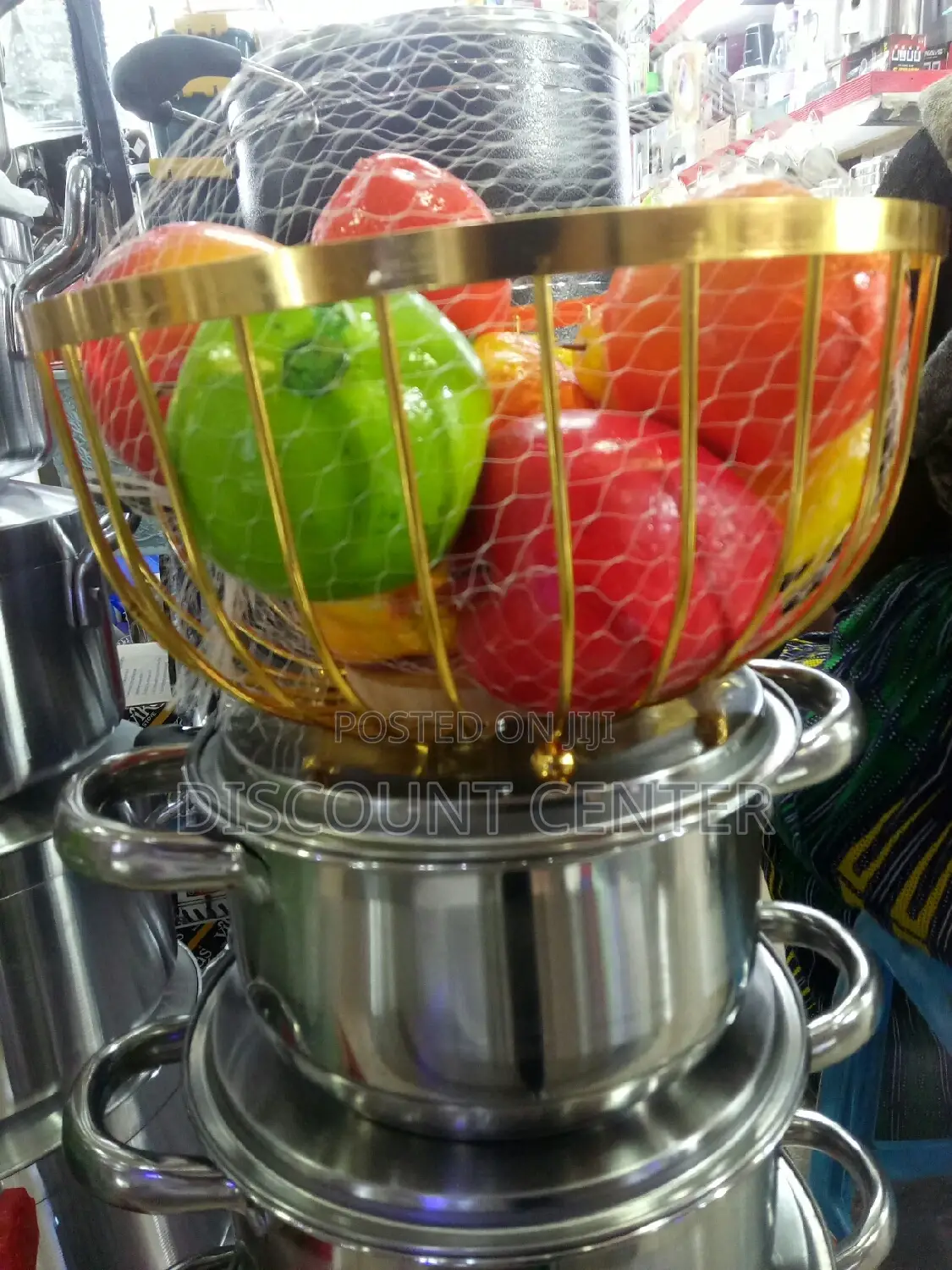 Dinning Fruit Basket With Fruits