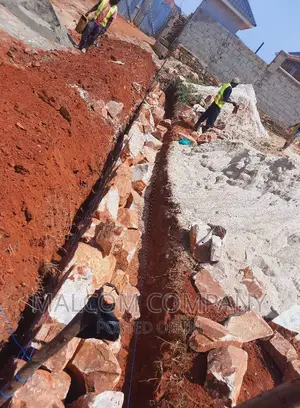 Perimeter Wall Construction With Hardcore Foundation