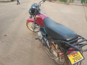 TVS HLX Plus ES 2017 Red