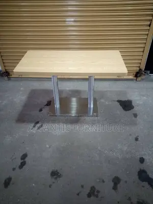 A Potable Table for Restaurant
