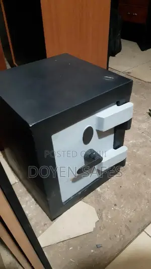 150kgs Doyen Cash Safe Box