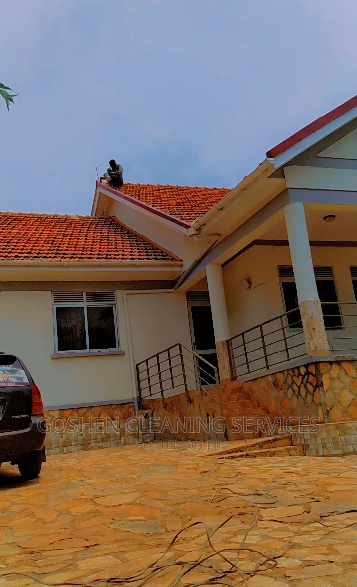 Roof Tiles Cleaning Services
