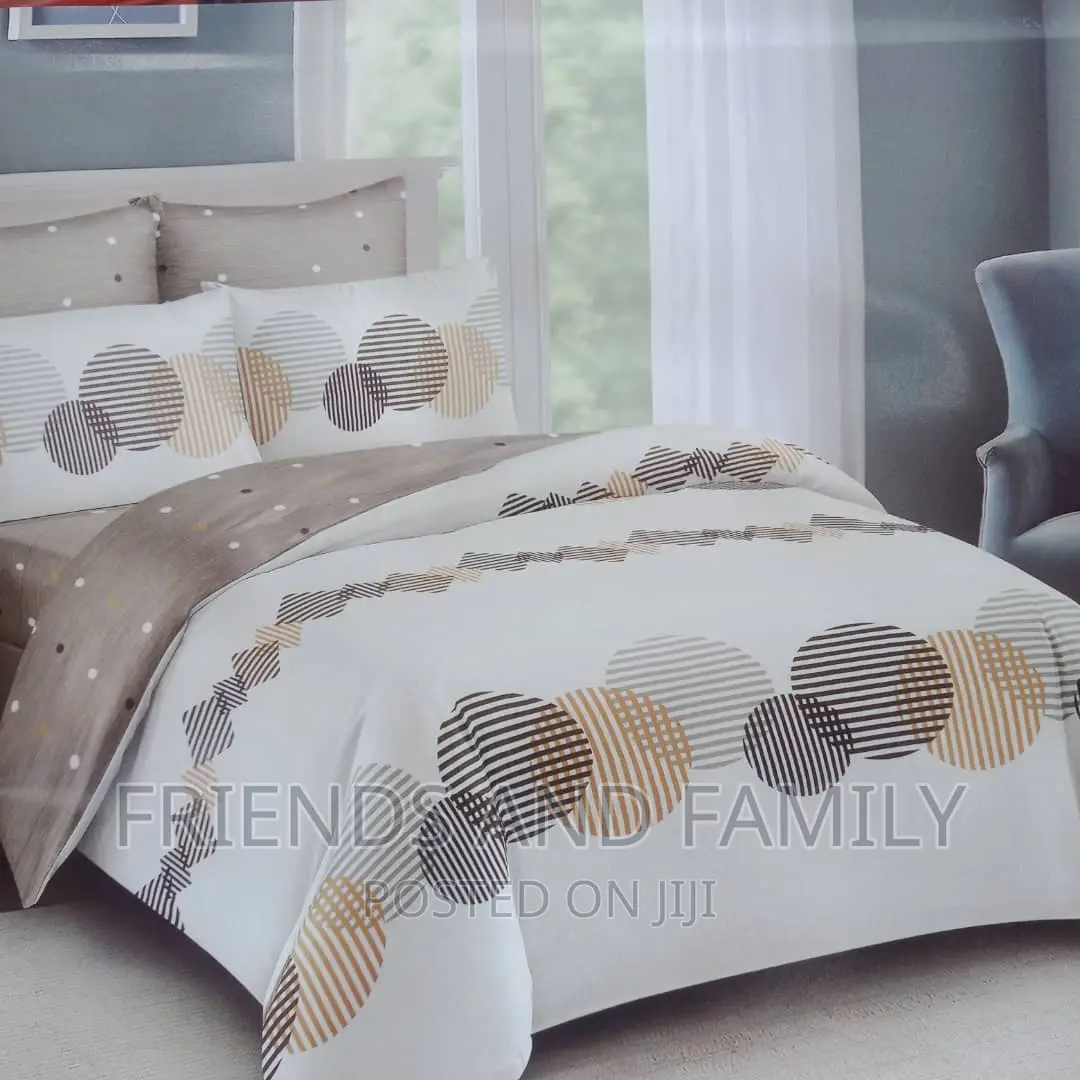 Nice Bed Cover With 4 Pieces